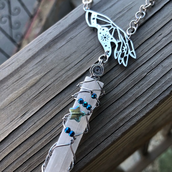 * SOLD * Witchy Hand Selenite Necklace Wire Wrapped - Picture 6 of 13